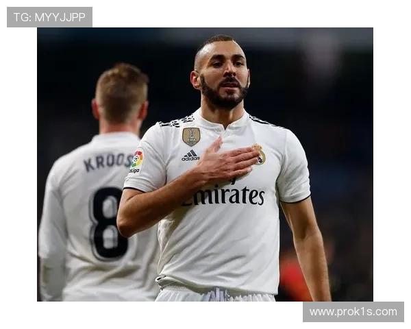 哲科与本泽马：终结模式分化，单点爆破转向体系融合