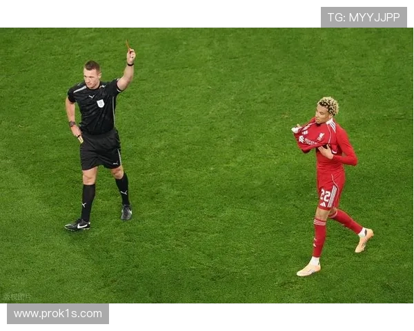 脱衣庆祝为何必吃黄牌？规则背后的逻辑